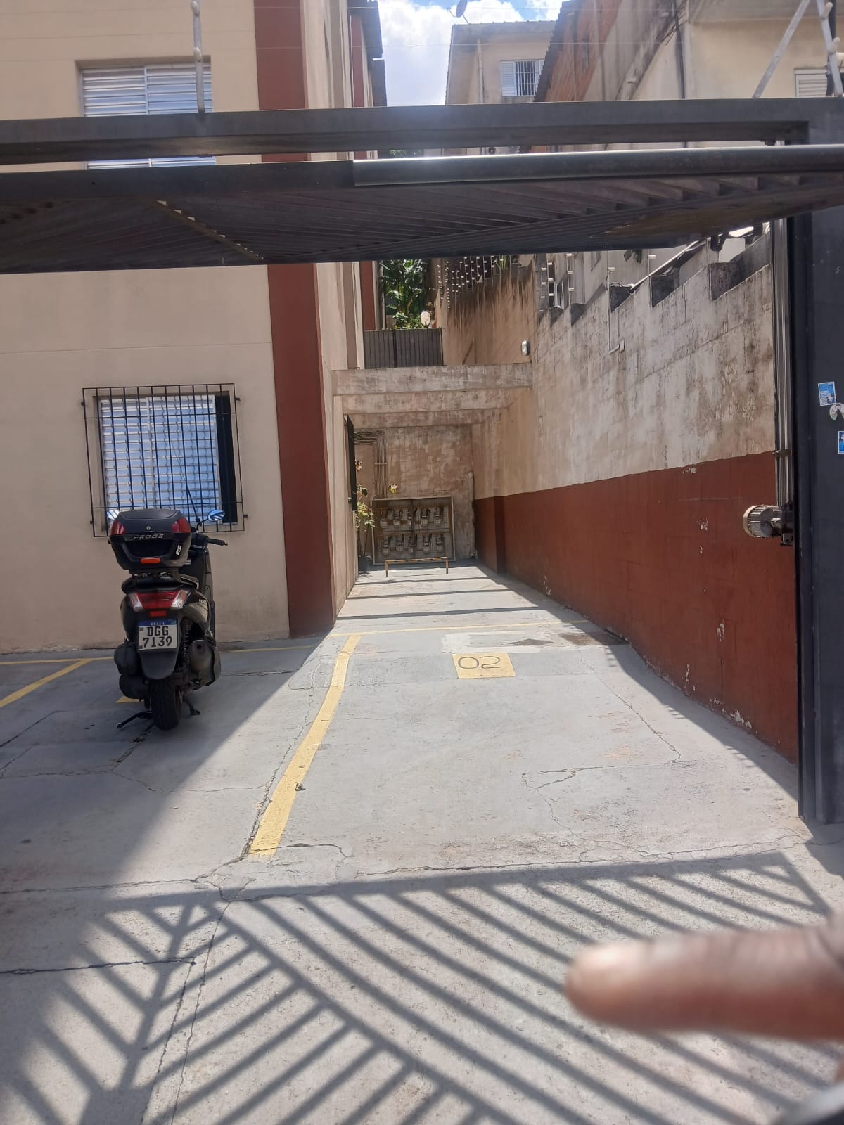 APARTAMENTO SEMI MOBILIADO COM VAGA - Foto 1